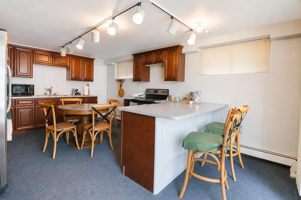 230 Duryeas Point Leoni Township MI 49254