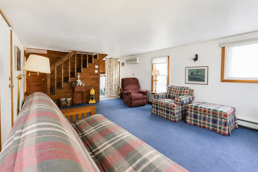 230 Duryeas Point Leoni Township MI 49254