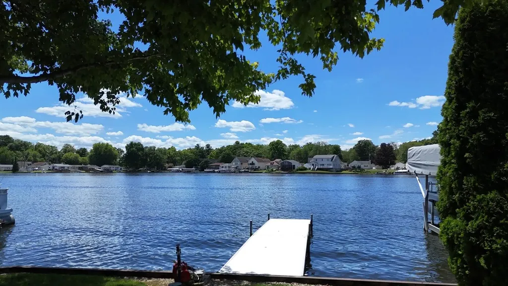 230 Duryeas Point Leoni Township MI 49254