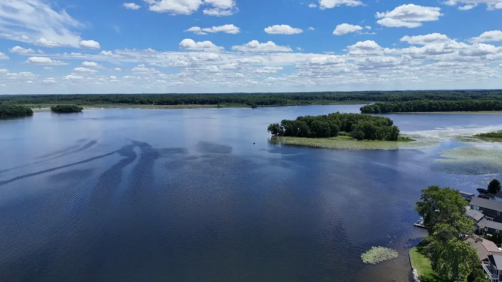 230 Duryeas Point Leoni Township MI 49254