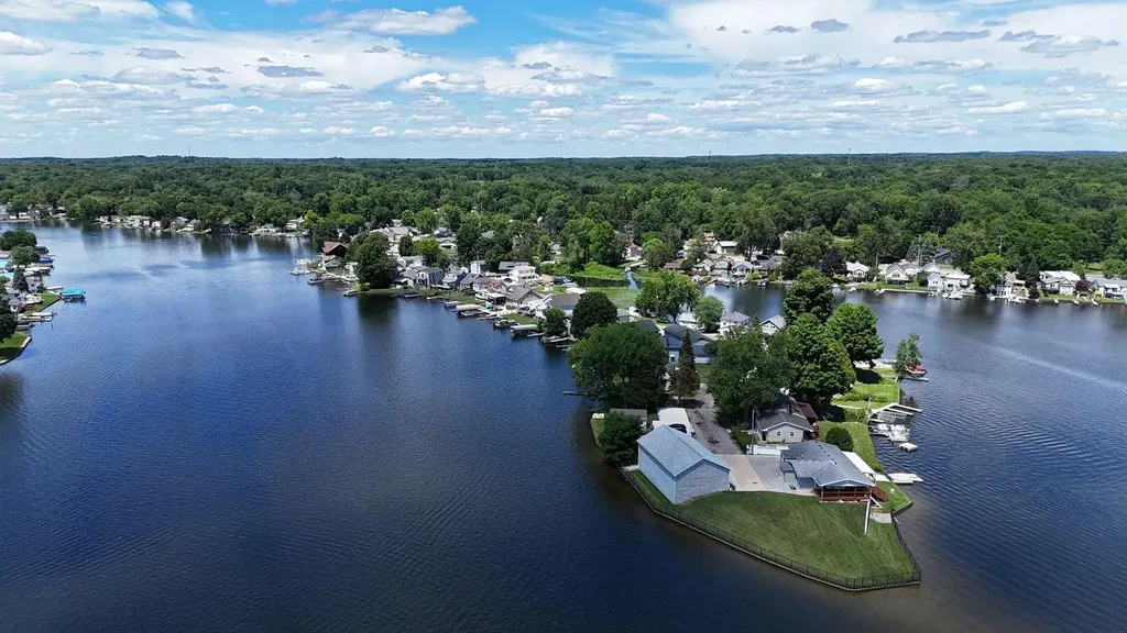 230 Duryeas Point Leoni Township MI 49254