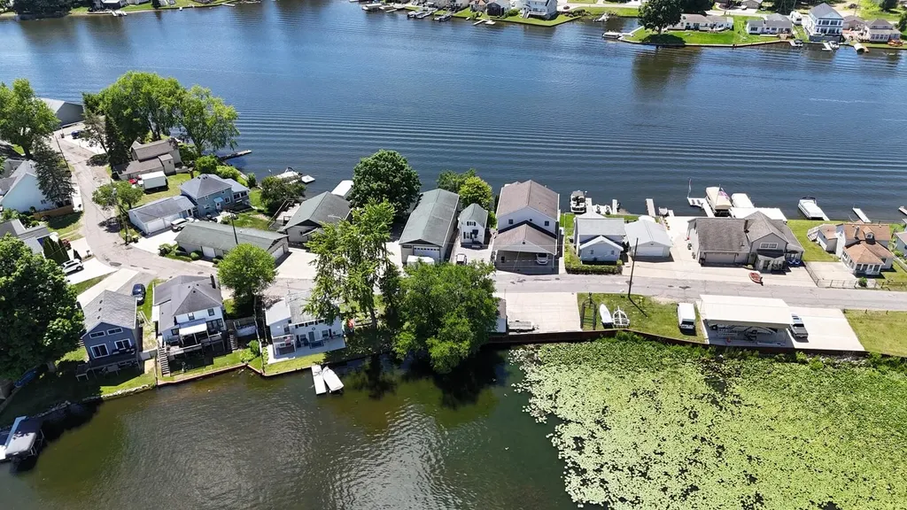 230 Duryeas Point Leoni Township MI 49254