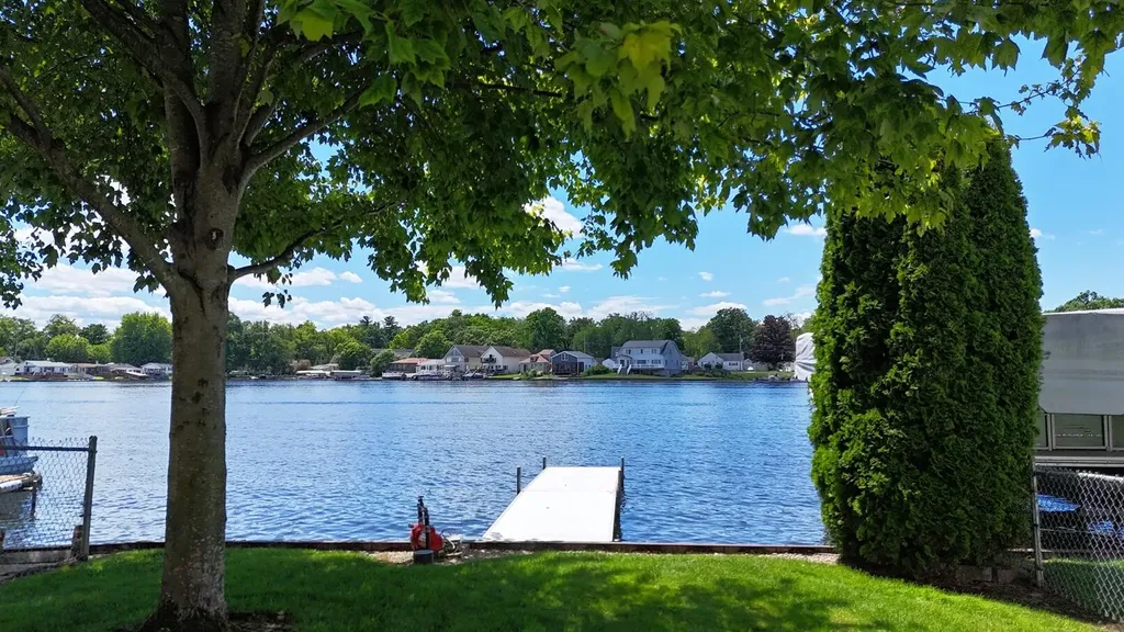 230 Duryeas Point Leoni Township MI 49254