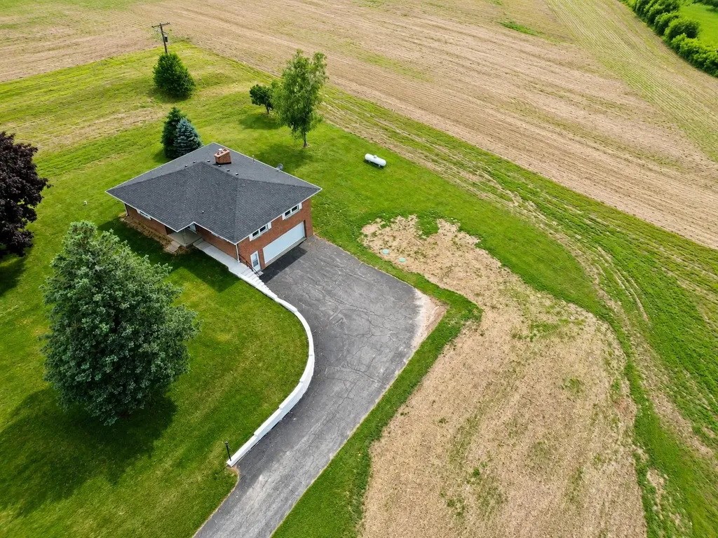 18100 English Road Manchester Township MI 48158