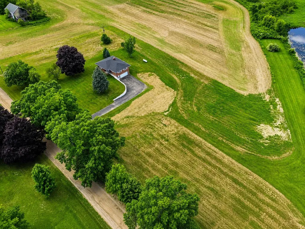 18100 English Road Manchester Township MI 48158