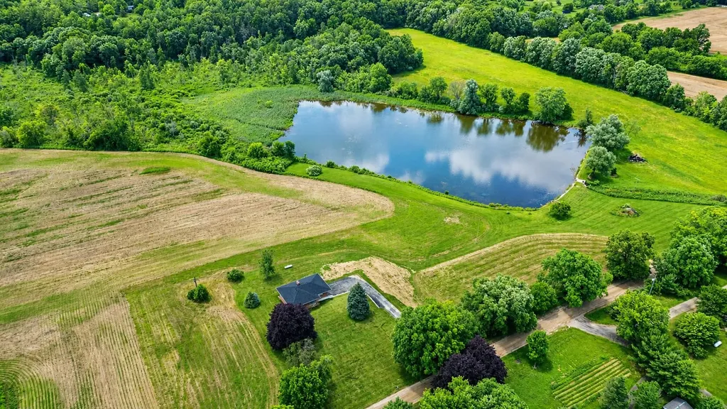 18100 English Road Manchester Township MI 48158