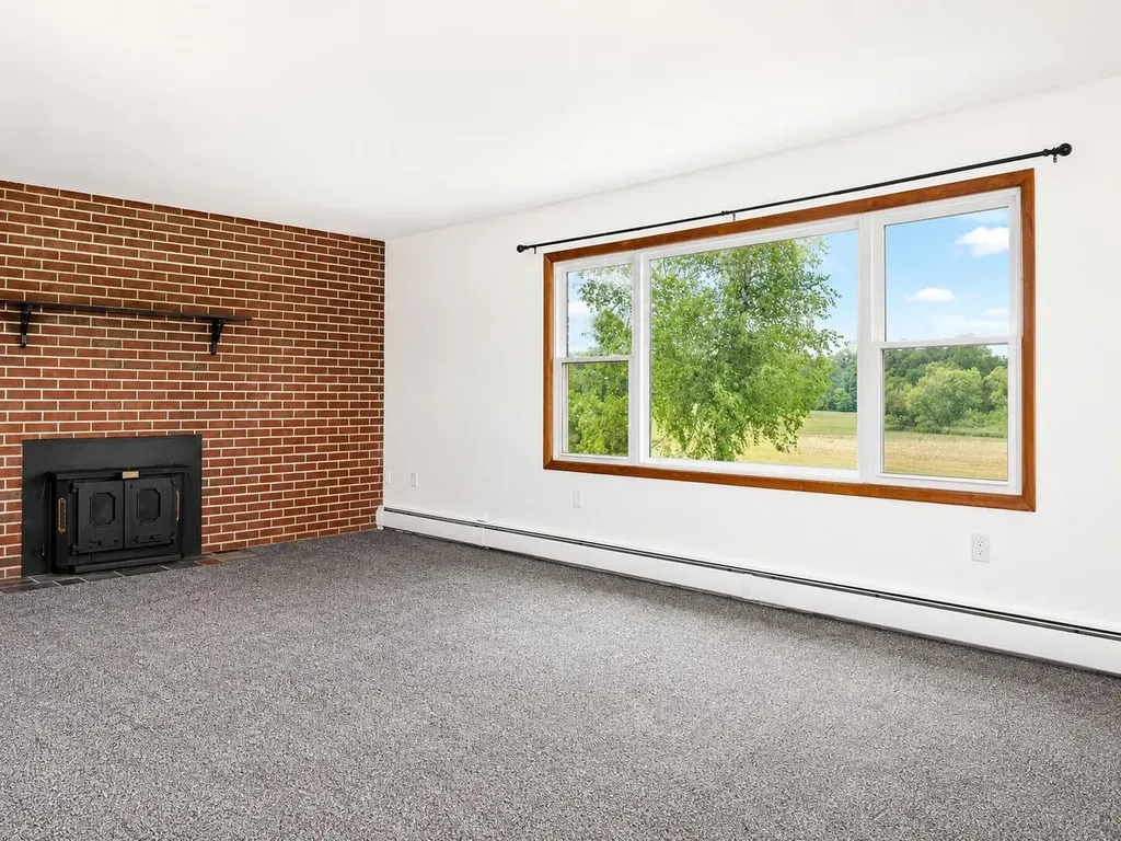18100 English Road Manchester Township MI 48158