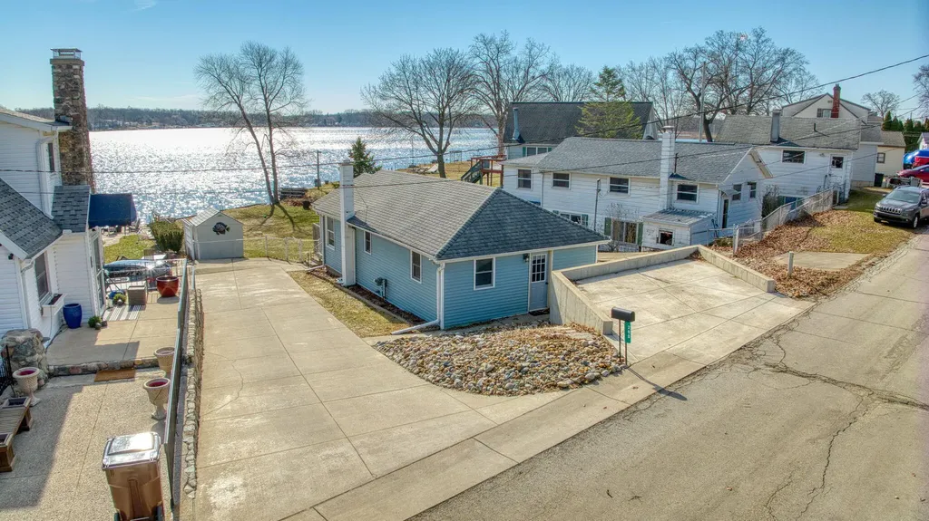 298 Ackerson Lake Drive Napoleon Township MI 49201