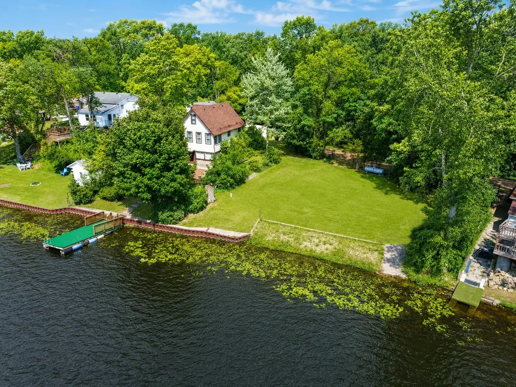 1600 Mull Road Manchester Township MI 49287