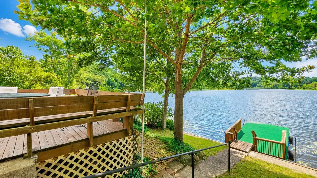 1600 Mull Road Manchester Township MI 49287