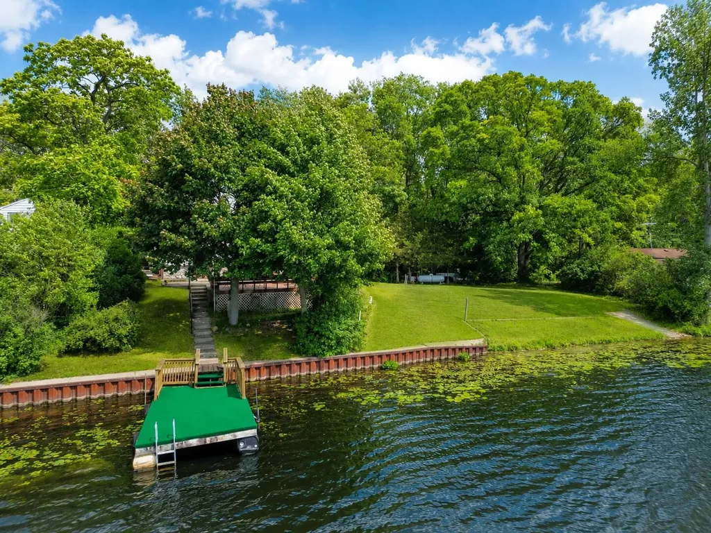 1600 Mull Road Manchester Township MI 49287