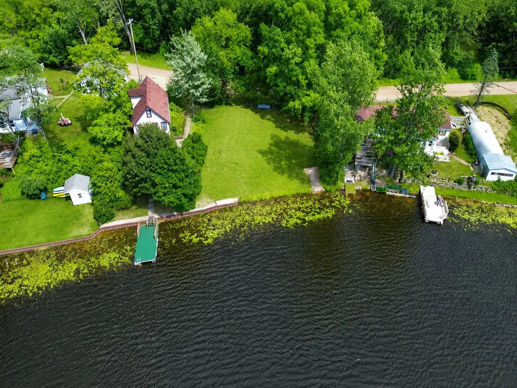 1600 Mull Road Manchester Township MI 49287