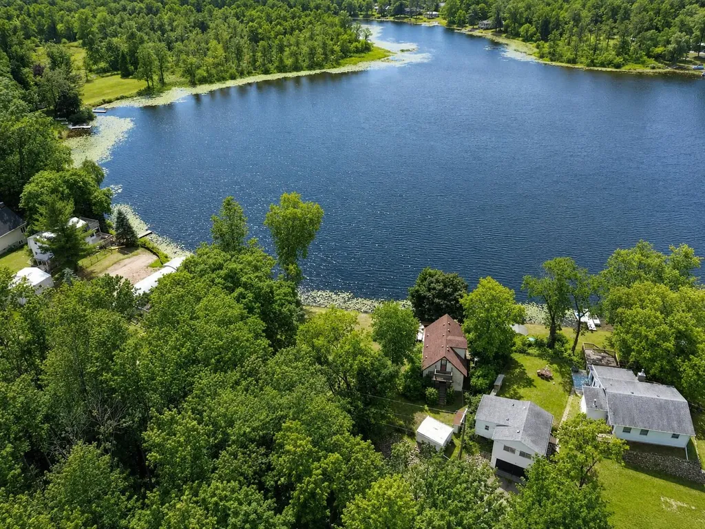 1600 Mull Road Manchester Township MI 49287