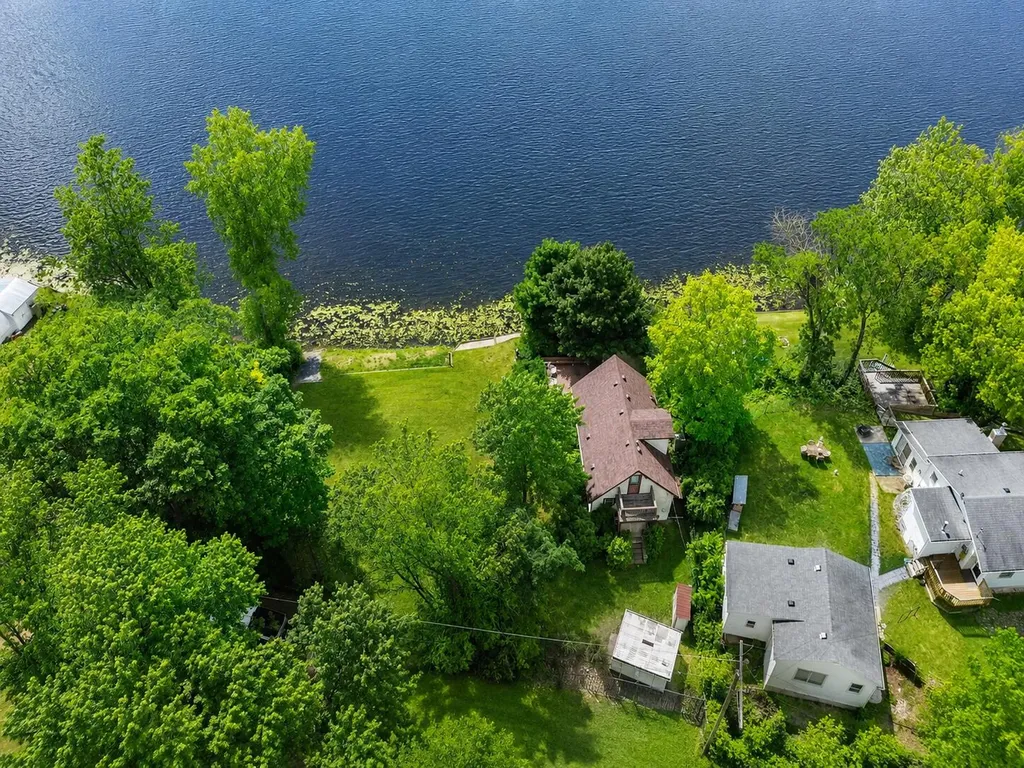 1600 Mull Road Manchester Township MI 49287