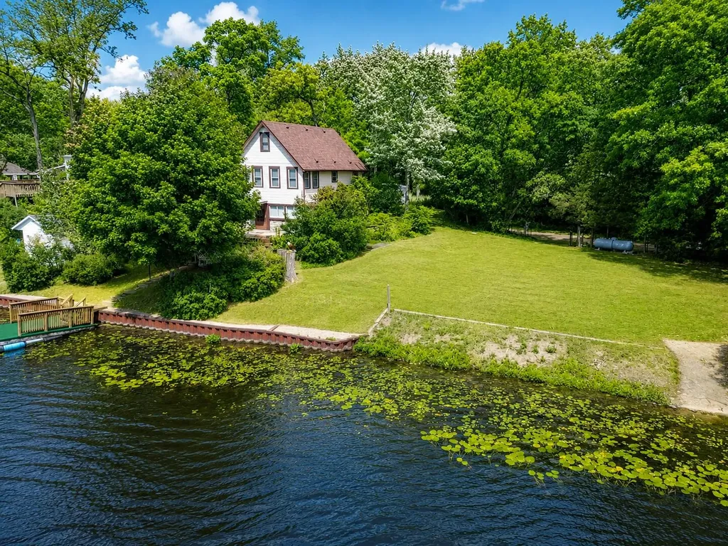 1600 Mull Road Manchester Township MI 49287