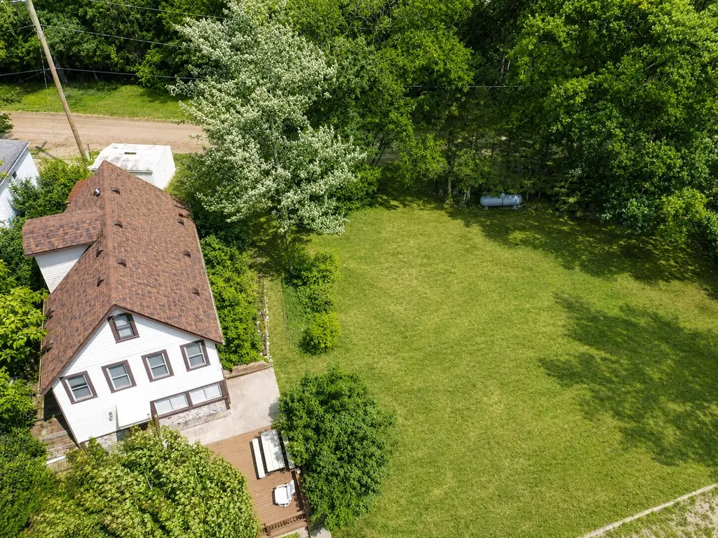 1600 Mull Road Manchester Township MI 49287
