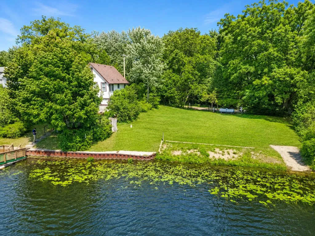 1600 Mull Road Manchester Township MI 49287