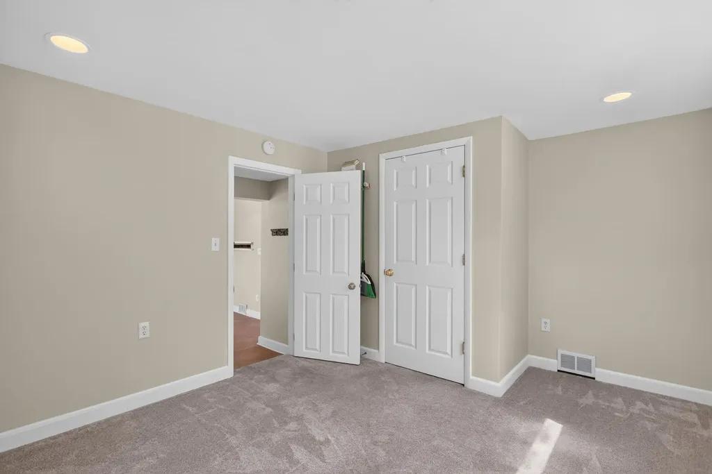 201 Tipperary Street Leoni Township MI 49254