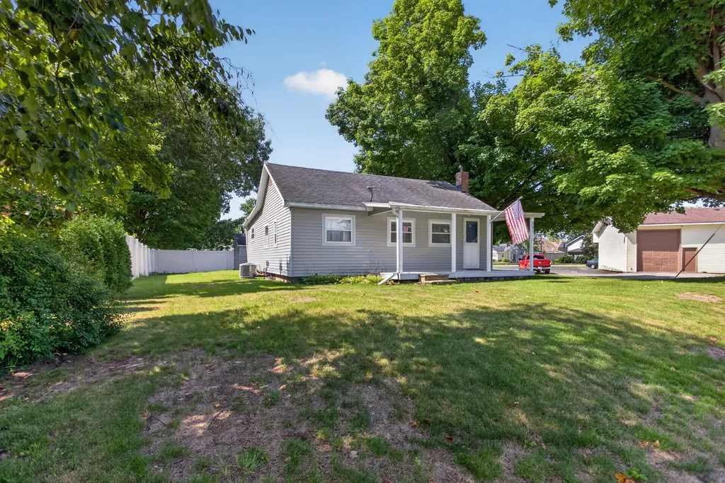 201 Tipperary Street Leoni Township MI 49254