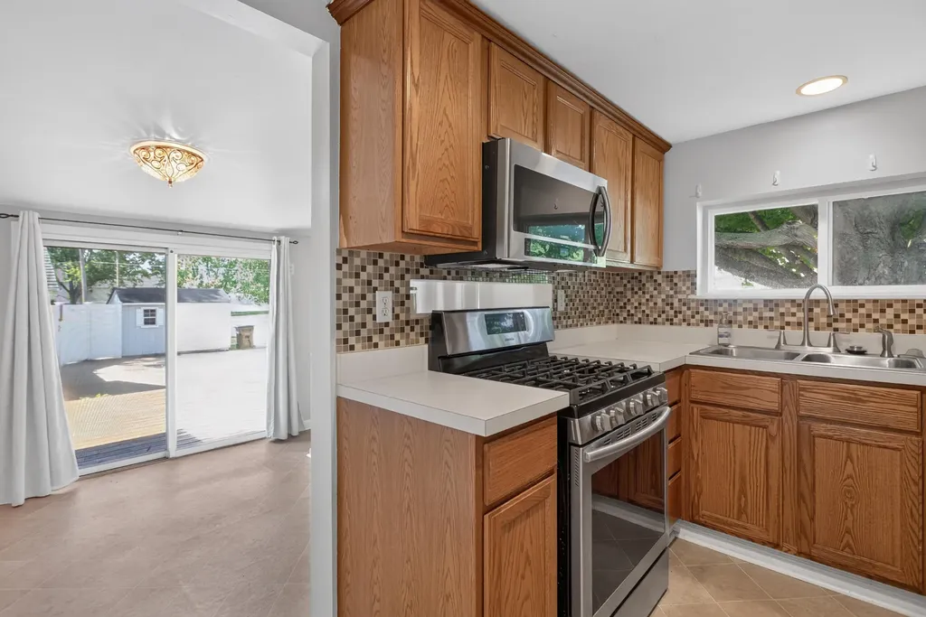 201 Tipperary Street Leoni Township MI 49254