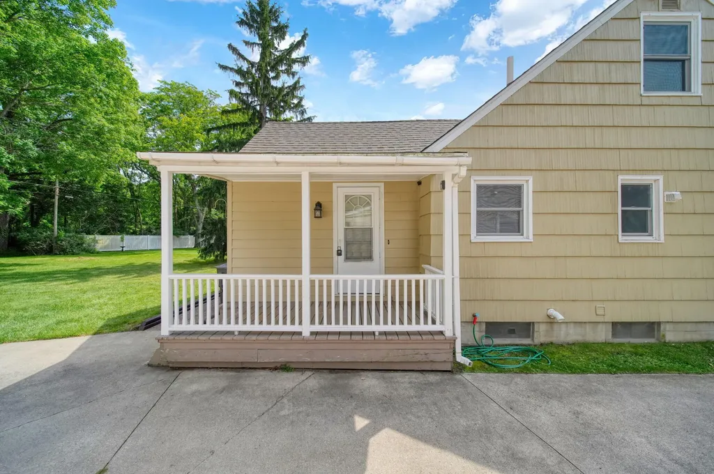 743 Briarcliff Road Jackson City MI 49201