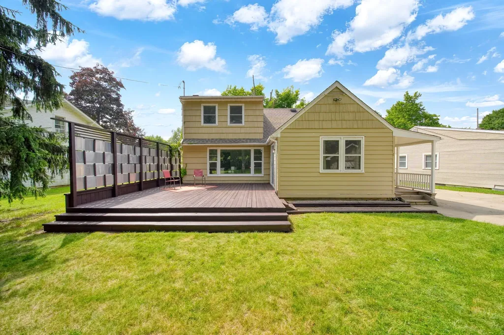 743 Briarcliff Road Jackson City MI 49201