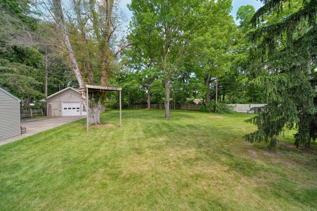 743 Briarcliff Road Jackson City MI 49201