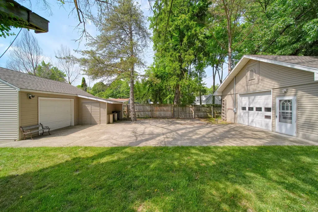 743 Briarcliff Road Jackson City MI 49201