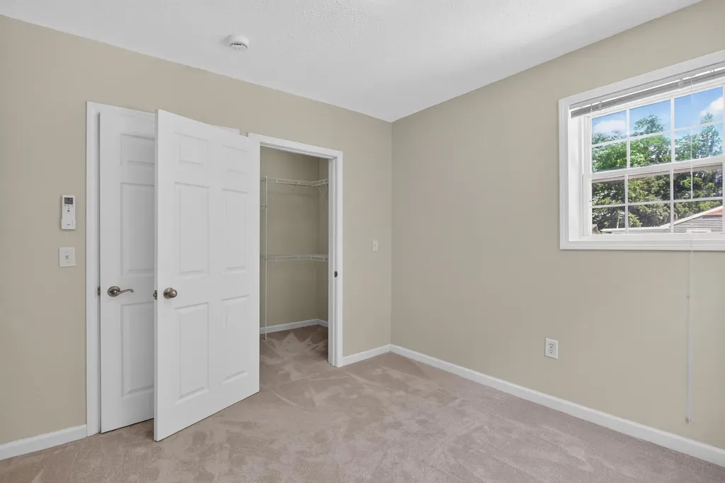 4718 S Draper Road Summit Township MI 49203