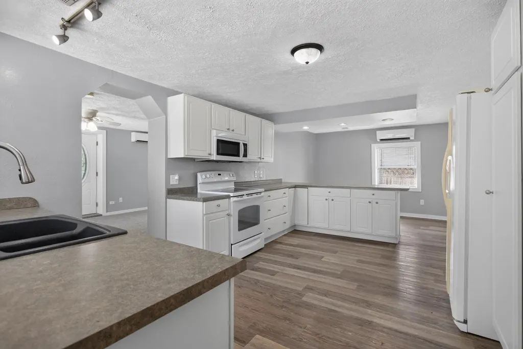 4718 S Draper Road Summit Township MI 49203
