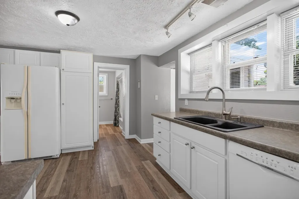 4718 S Draper Road Summit Township MI 49203