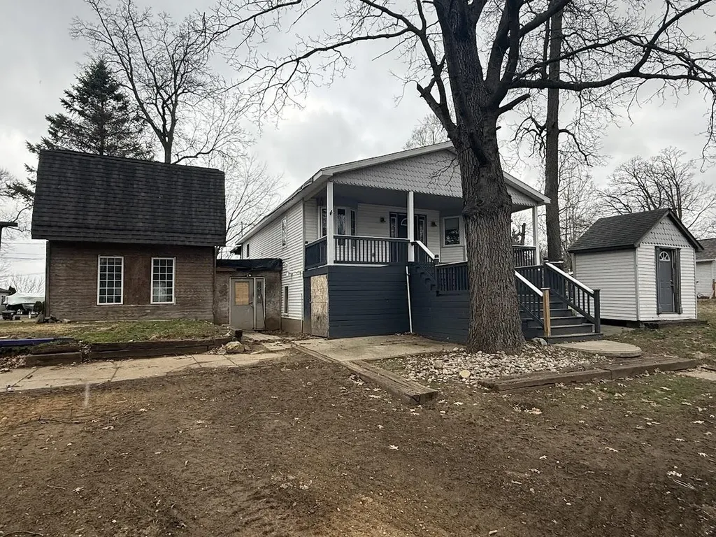 1747 Tennis Court Henrietta Township MI 49272