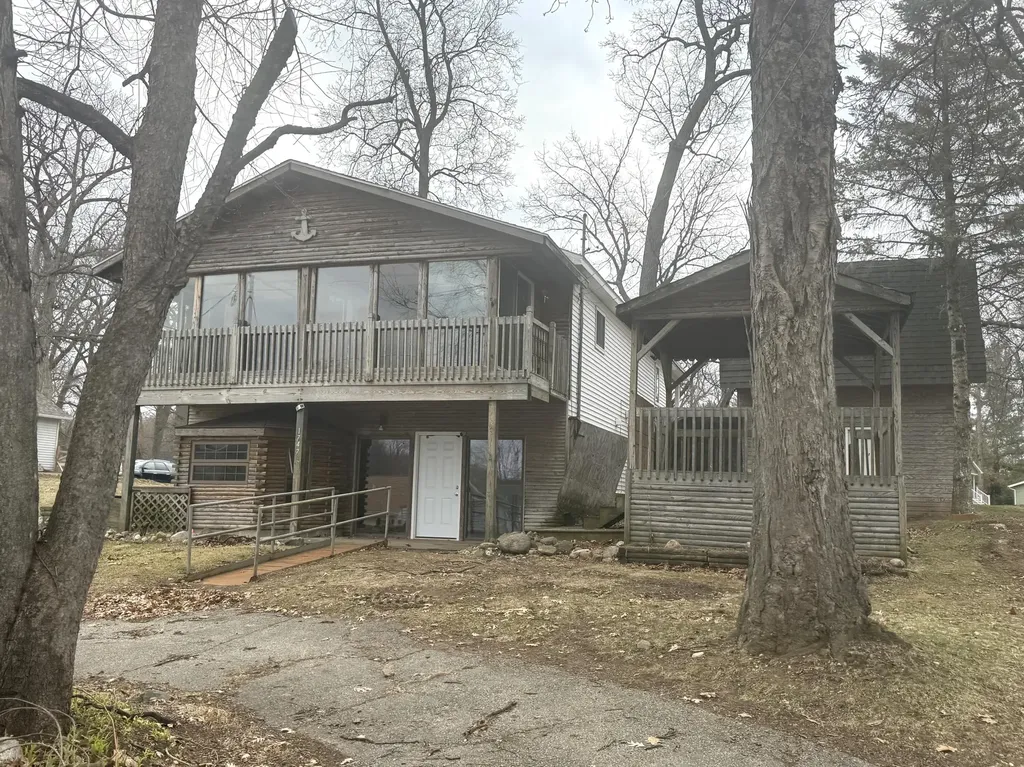 1747 Tennis Court Henrietta Township MI 49272