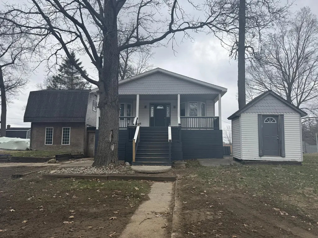 1747 Tennis Court Henrietta Township MI 49272