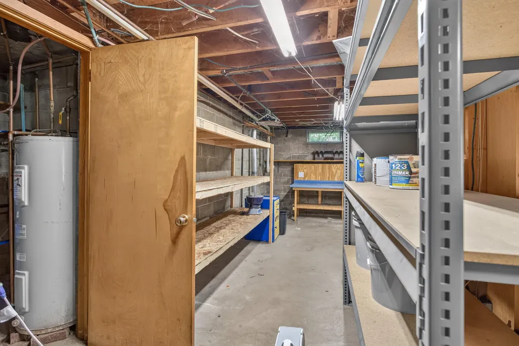 2695 Gilletts Lake Road Leoni Township MI 49201