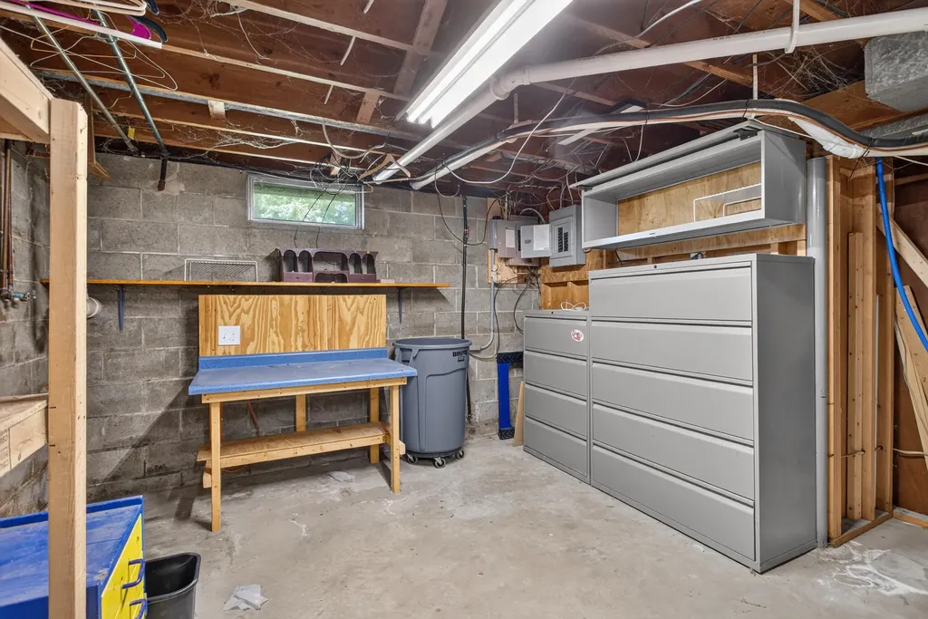 2695 Gilletts Lake Road Leoni Township MI 49201