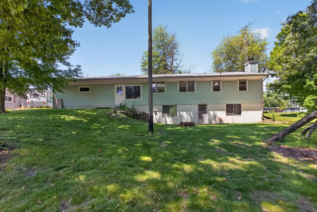 2695 Gilletts Lake Road Leoni Township MI 49201