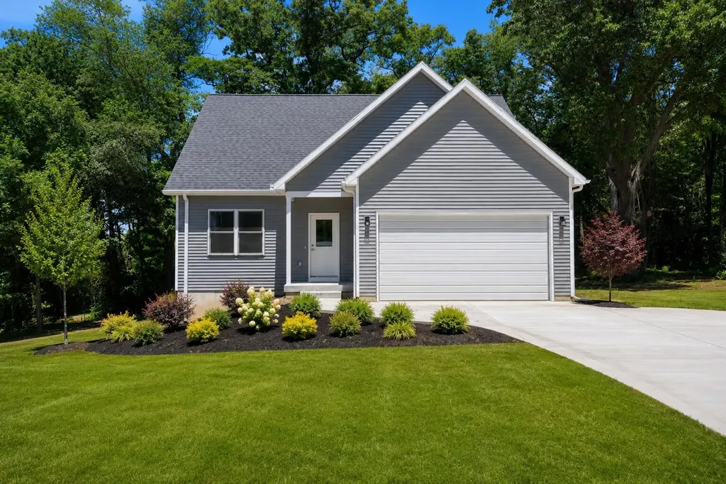 1823 N Sutton Road Leoni Township MI 49202