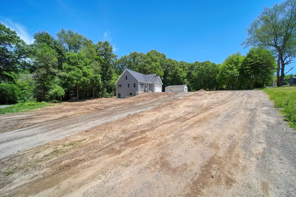 1823 N Sutton Road Leoni Township MI 49202