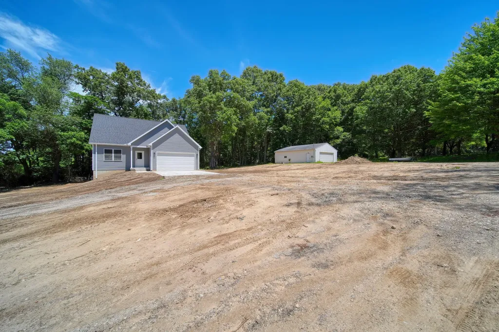 1823 N Sutton Road Leoni Township MI 49202