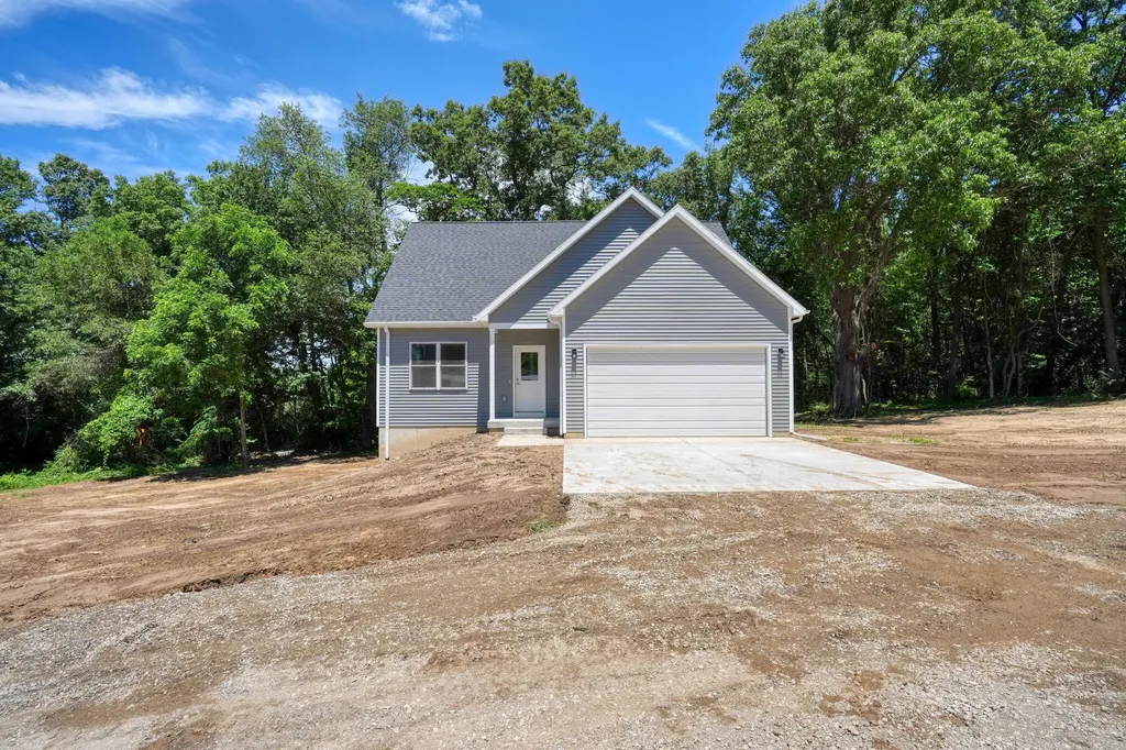 1823 N Sutton Road Leoni Township MI 49202