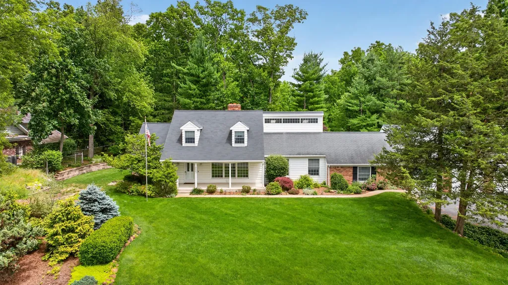 3841 Guest Summit Township MI 49203