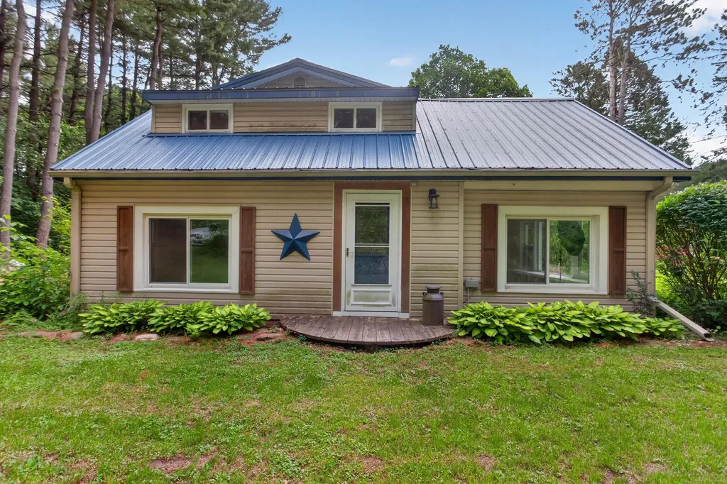 8727 Lansing Avenue Rives Township MI 49277