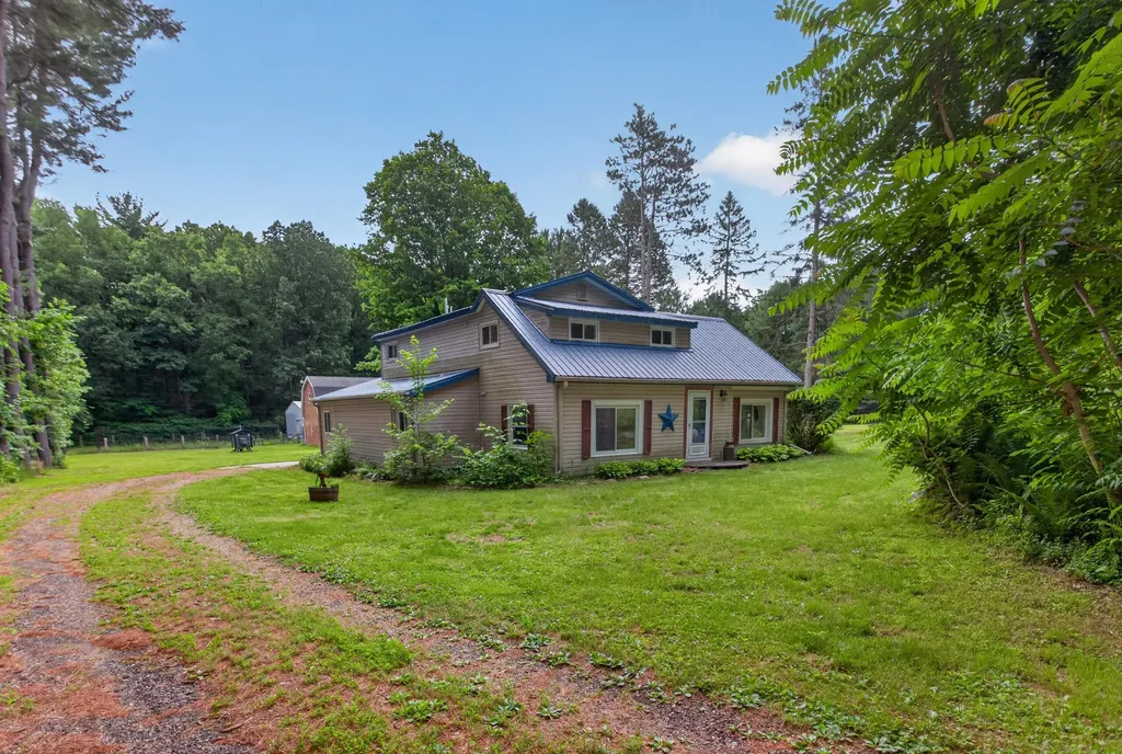 8727 Lansing Avenue Rives Township MI 49277