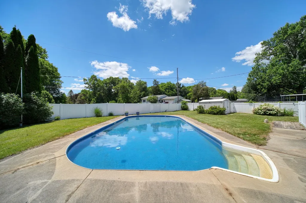 7479 Dalt Road Leoni Township MI 49201