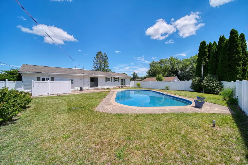 7479 Dalt Road Leoni Township MI 49201