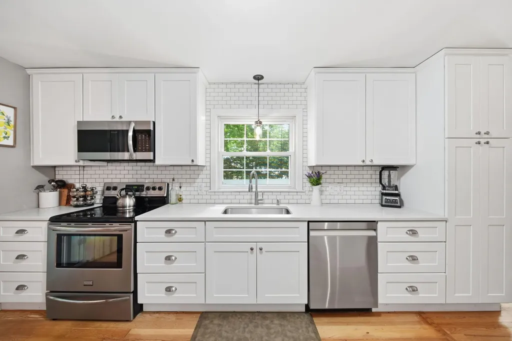 907 Westwood Boulevard Spring Arbor Township MI 49203