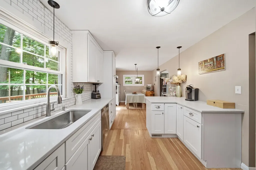 907 Westwood Boulevard Spring Arbor Township MI 49203