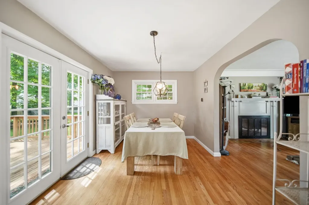 907 Westwood Boulevard Spring Arbor Township MI 49203