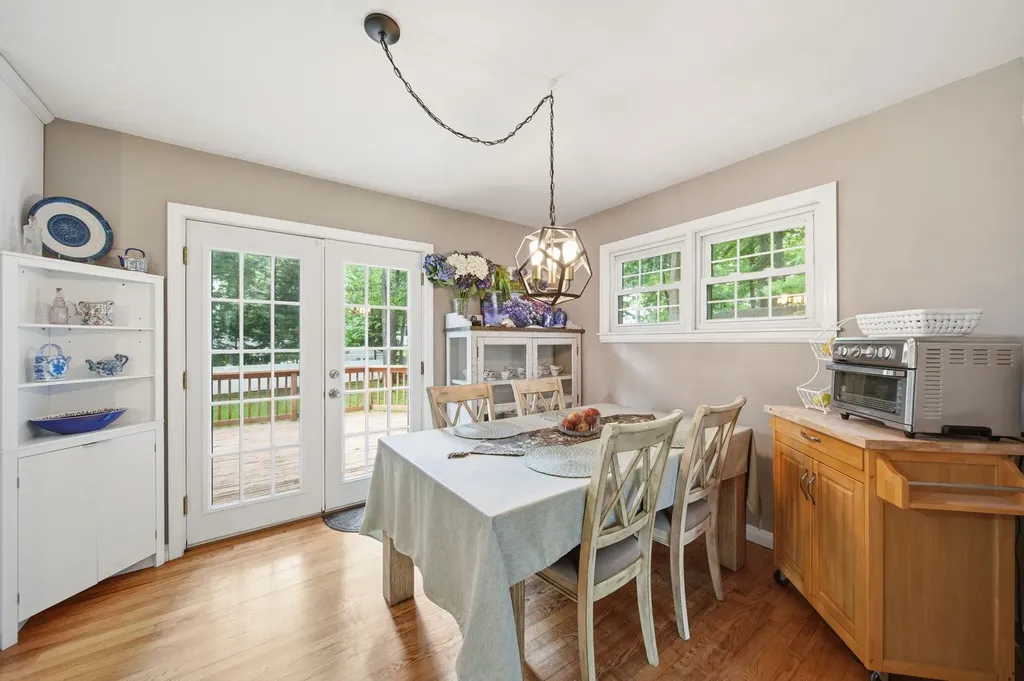 907 Westwood Boulevard Spring Arbor Township MI 49203